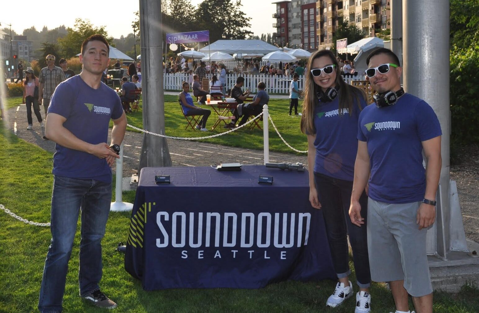 SoundDown Staff at So bazaar